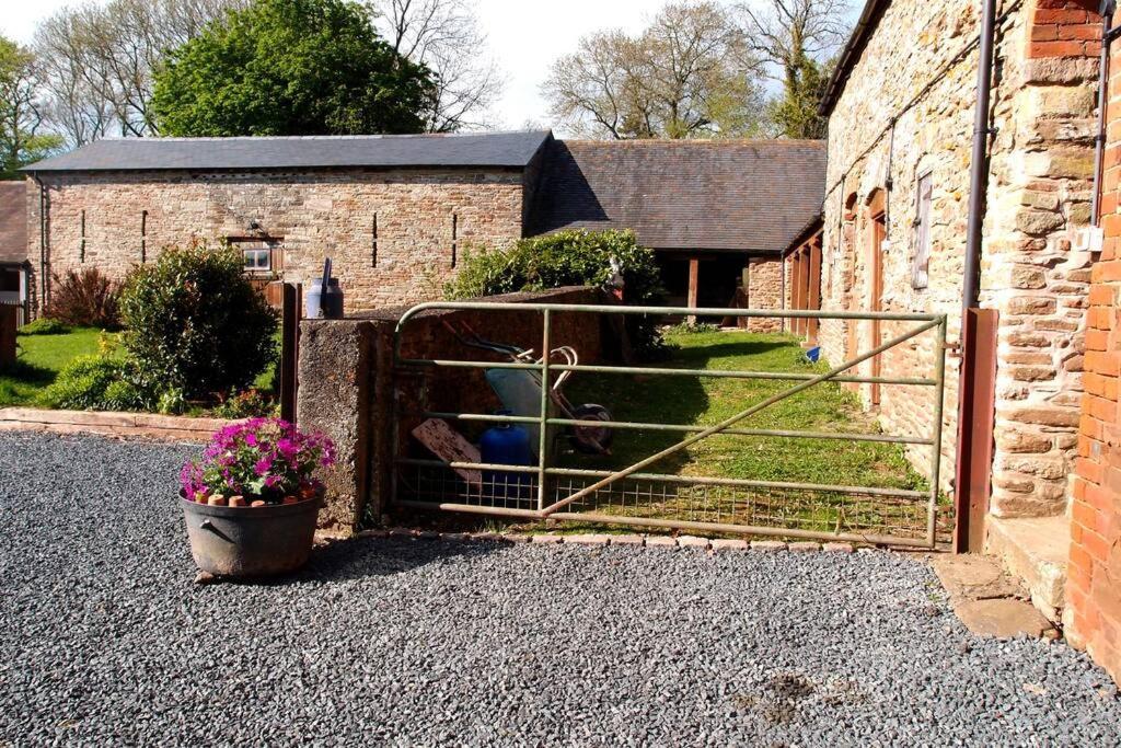 Upper Heath Farm - Stable Cottage Ludlow Craven Arms Kültér fotó